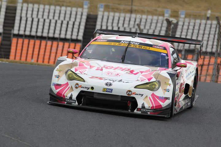 公式練習: GT300クラストップタイムの松井孝允／坪井翔組（HOPPY 86 MC）