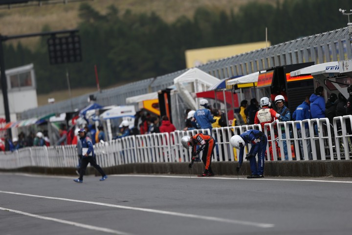 公式練習: ピットロード