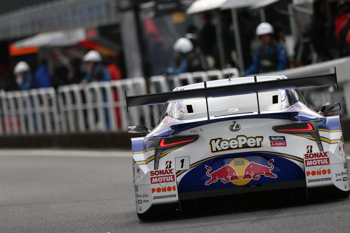 公式練習: 平川亮／ニック・キャシディ組（KeePer TOM'S LC500）