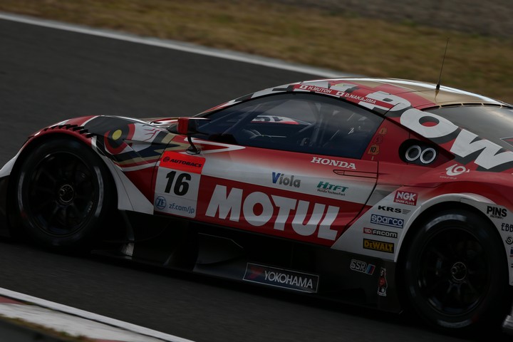 公式練習: 武藤英紀／中嶋大祐組（MOTUL MUGEN NSX-GT）