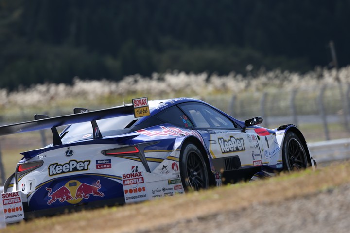 公式練習: 平川亮／ニック・キャシディ組（KeePer TOM'S LC500）