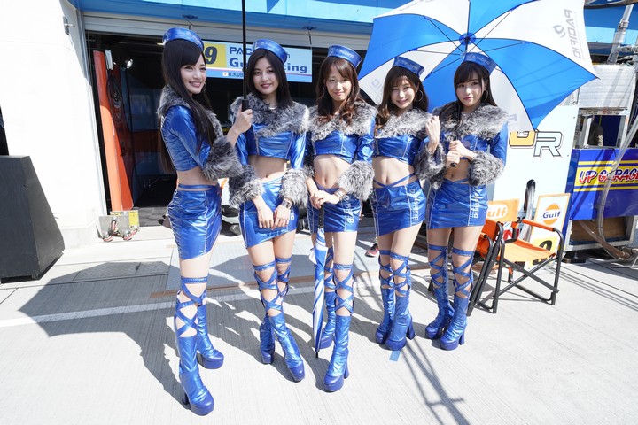 ピットウォーク: レースクイーン