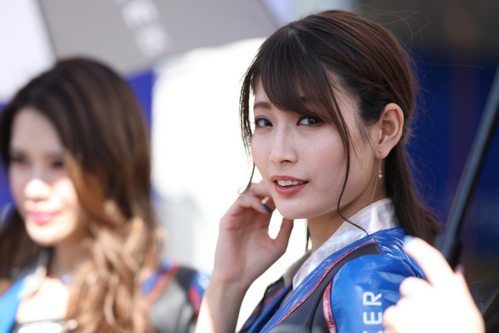 ピットウォーク: レースクイーン