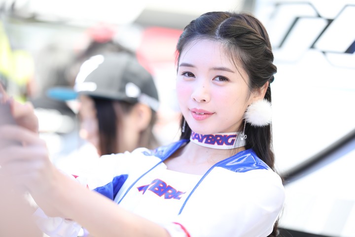 ピットウォーク: レースクイーン