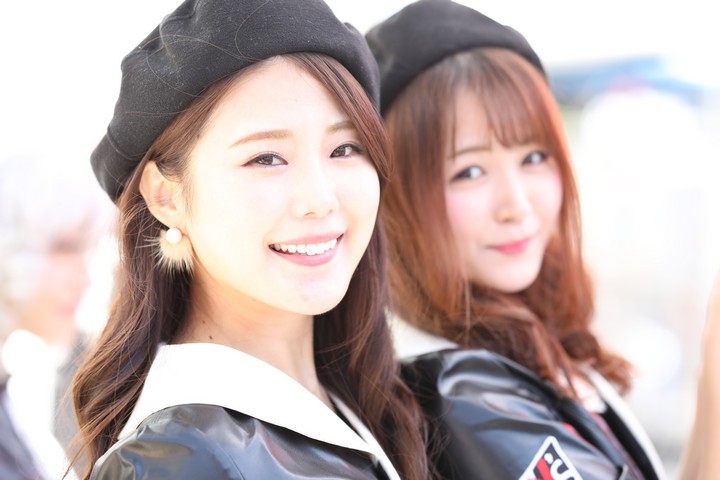 ピットウォーク: レースクイーン