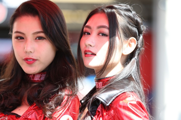 ピットウォーク: レースクイーン