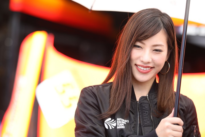 ピットウォーク: レースクイーン