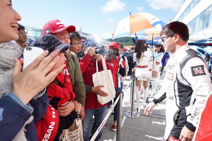 ピットウォーク: 千代勝正（NDDP RACING with B-MAX）