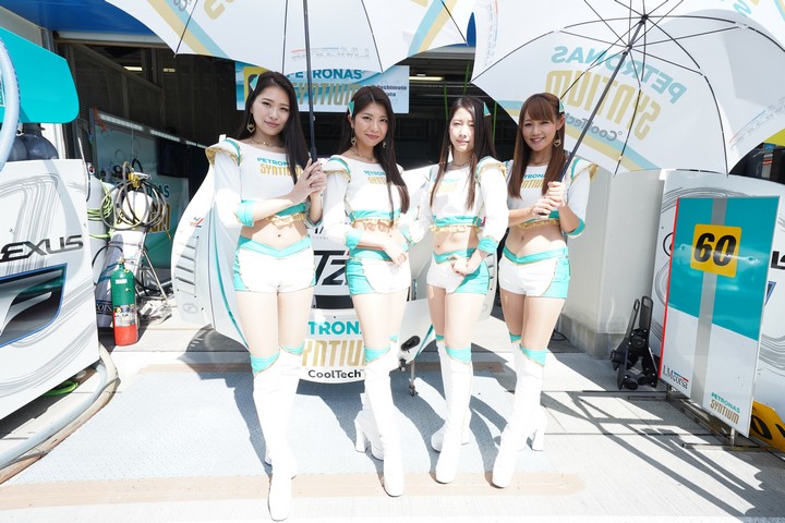 ピットウォーク: レースクイーン