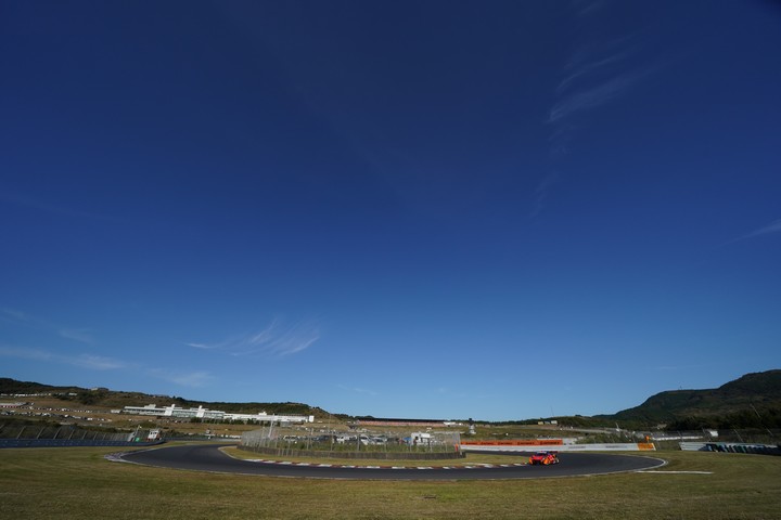 公式予選: オートポリスは快晴に恵まれた