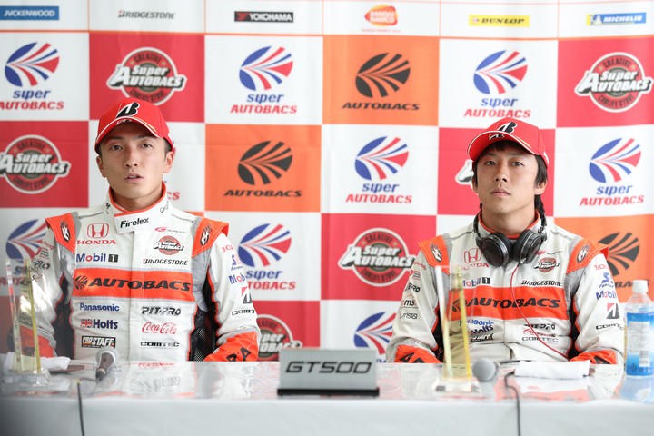 予選記者会見: 野尻智紀と伊沢拓也（AUTOBACS RACING TEAM AGURI）