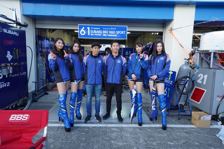 GTキッズウォーク: 井口卓人と山内英輝（R&D SPORT）