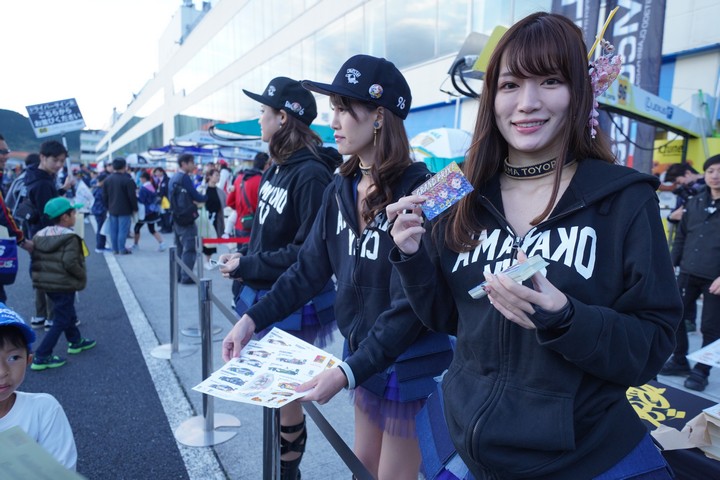 GTキッズウォーク: レースクイーン