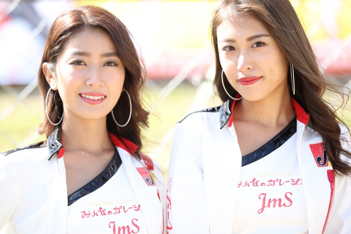 ピットウォーク: レースクイーン