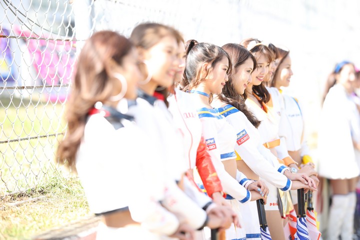 ピットウォーク: レースクイーン