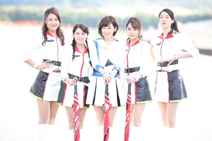 ピットウォーク: レースクイーン