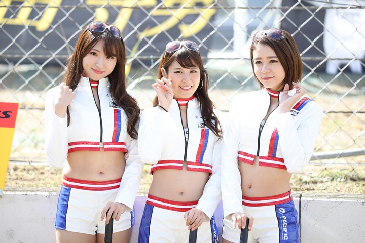 ピットウォーク: レースクイーン