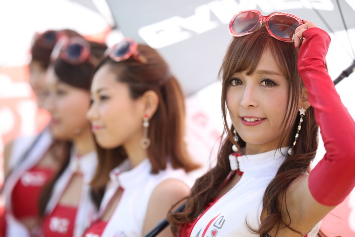 ピットウォーク: レースクイーン