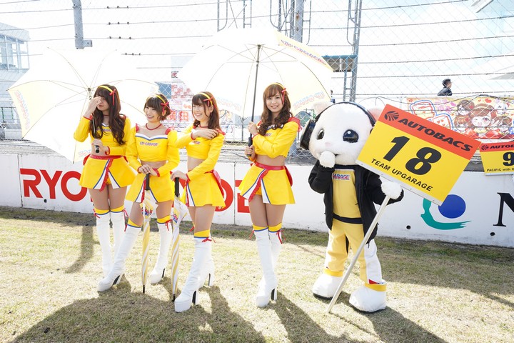 ピットウォーク: レースクイーン