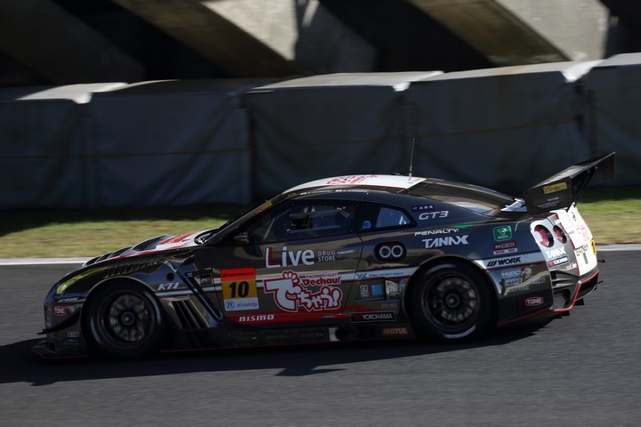 決勝レース: 星野一樹／吉田広樹組（GAINER TANAX triple a GT-R）