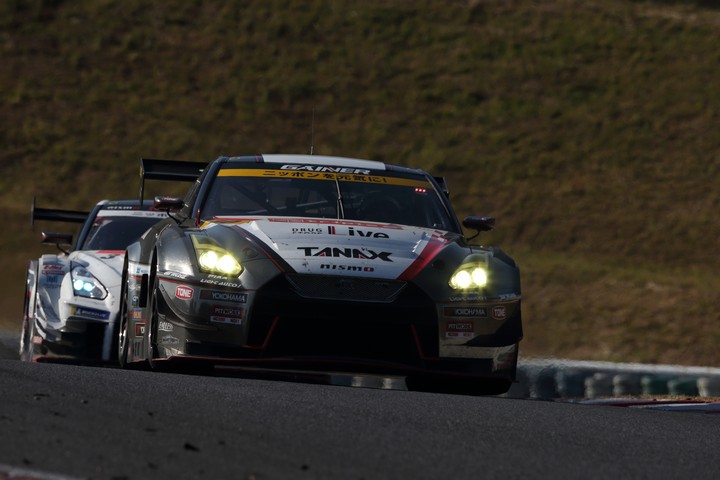 決勝レース: 星野一樹（GAINER TANAX triple a GT-R）