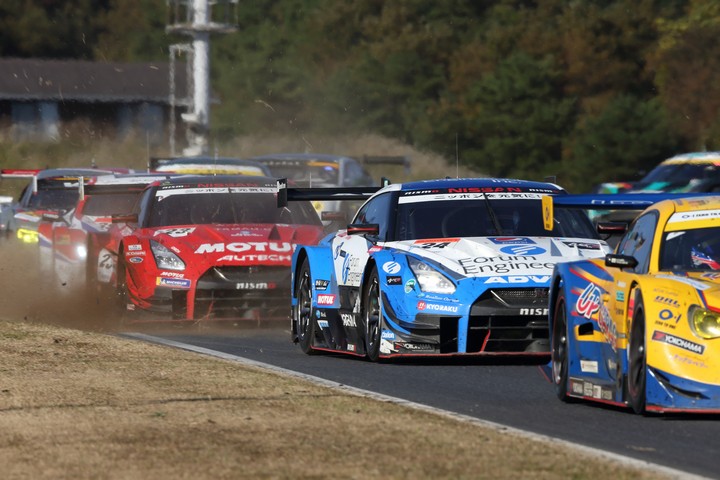 決勝レース: GT500クラスのバトル