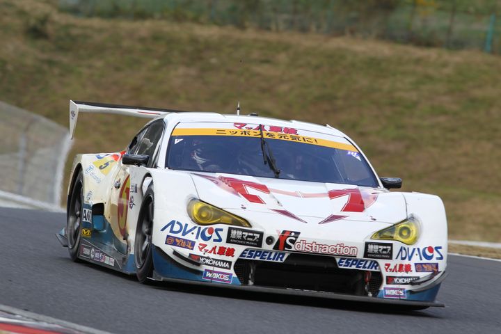 GT300クラス予選3位の坂口夏月／平木湧也組（マッハ車検MC86 Y's distraction）