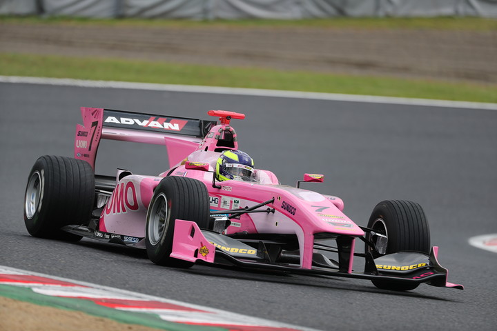 フリー走行1回目: 3位はトム・ディルマン（UOMO SUNOCO SF14）