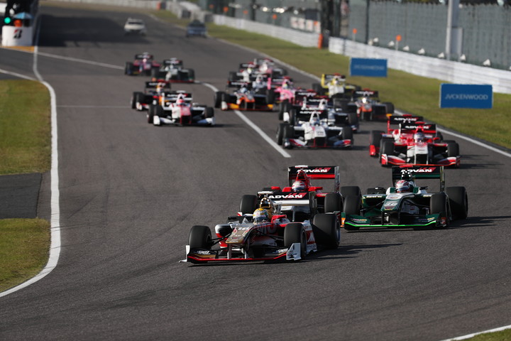 43周の決勝がスタートした