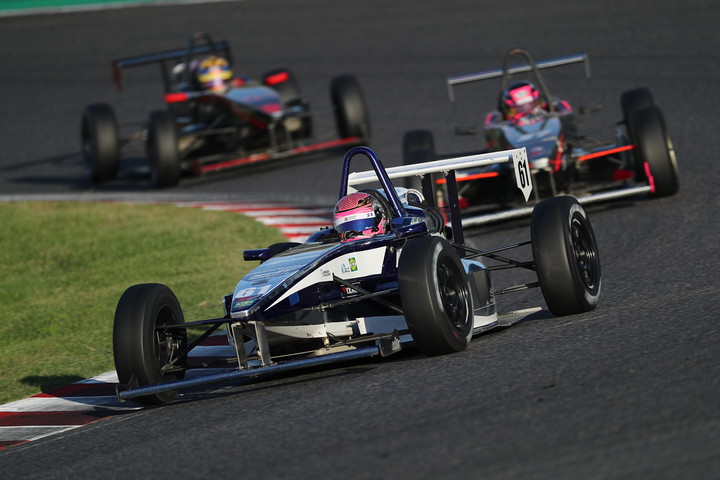 レース終盤の澤龍之介を先頭とする2位争い