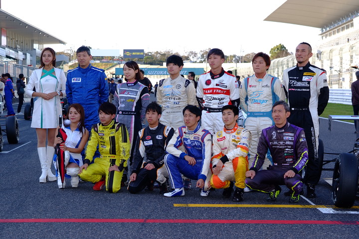 出場全ドライバーの集合写真