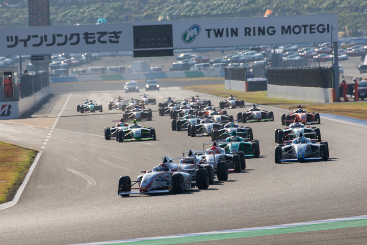 11周の決勝がスタートした