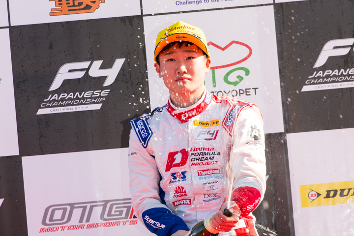 決勝2位の角田裕毅（Hondaフオ一ミュラ・ドリ一ム・プロジェクト）