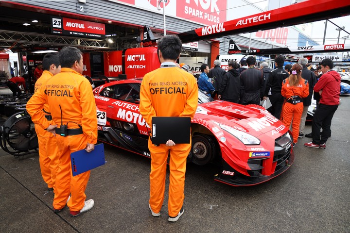 オープンピット: MOTUL AUTECH GT-R