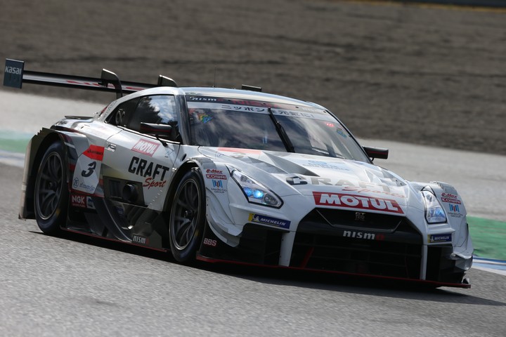 公式練習: 本山哲／千代勝正組（CRAFT SPORTS MOTUL GT-R）