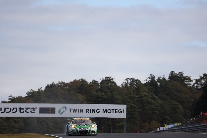 公式練習: 藤井誠暢（D'station Porsche）