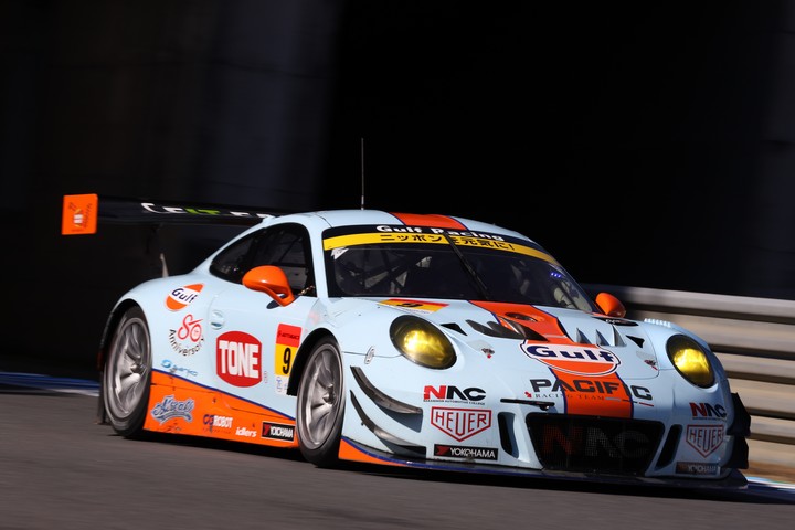 公式練習: 石川京侍（GULF NAC PORSCHE 911）