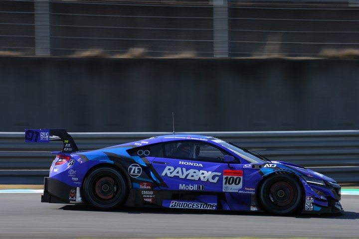 公式練習: 山本尚貴／ジェンソン・バトン組（RAYBRIG NSX-GT）