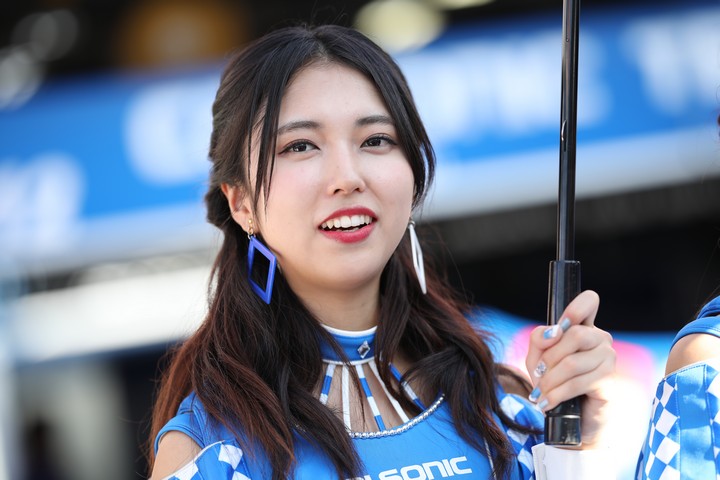 ピットウォーク: レースクイーン