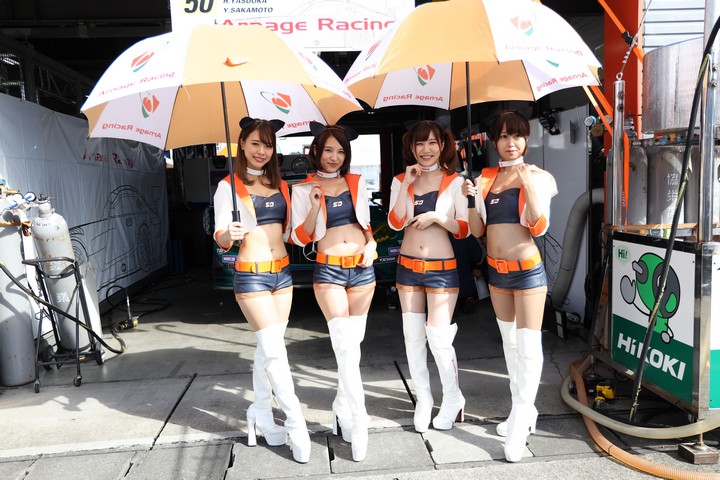 ピットウォーク: レースクイーン