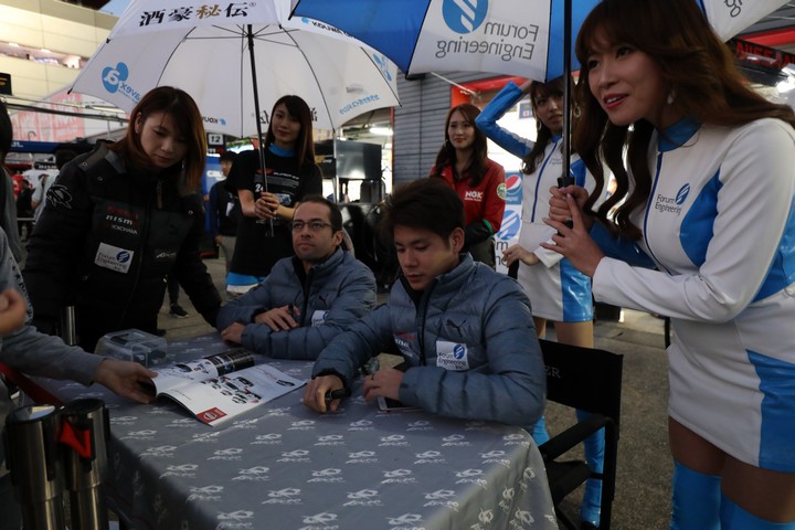 GTキッズウォーク: ジョアオ・パオロ・デ・オリベイラと高星明誠（KONDO RACING）