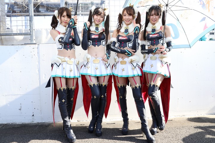 ピットウォーク: レースクイーン