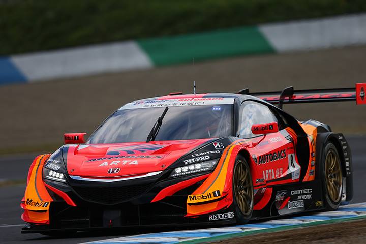 GT500クラスポールポジションの野尻智紀／伊沢拓也組（ARTA NSX-GT）