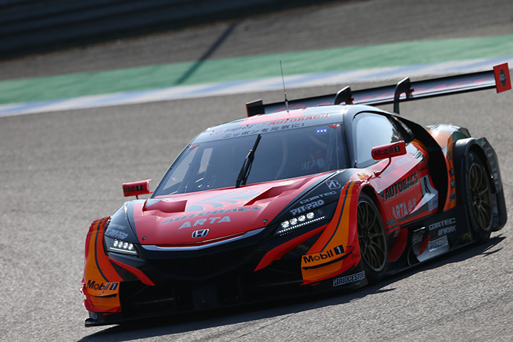 GT500クラス優勝は野尻智紀／伊沢拓也組（ARTA NSX-GT）