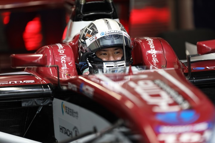 練習走行: 小林可夢偉（carrozzeria Team KCMG）