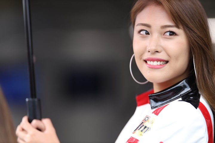 ピットウォーク: レースクイーン