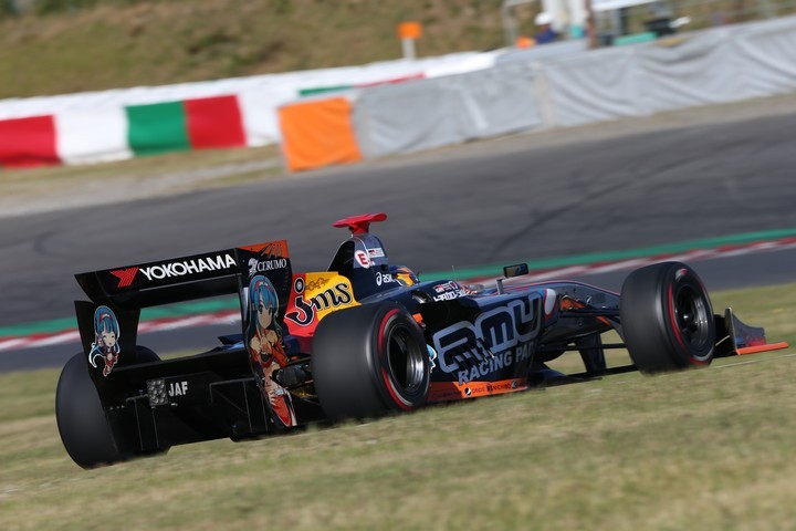 フリー走行: 石浦宏明（JMS P.MU/CERUMO・INGING SF14）