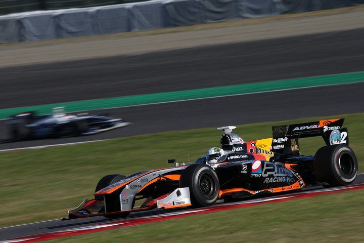 決勝レース: 国本雄資（JMS P.MU/CERUMO・INGING SF14）