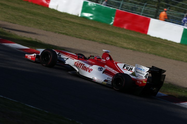 決勝レース: 山下健太（ORIENTALBIO KONDO SF14）