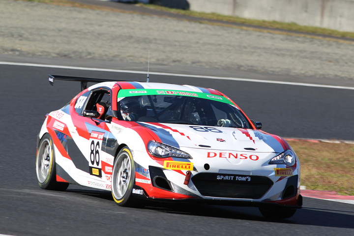 フリー走行: ST-4クラストップタイムは松井孝允／坪井翔／中山雄一組（TOM'S SPIRIT 86）